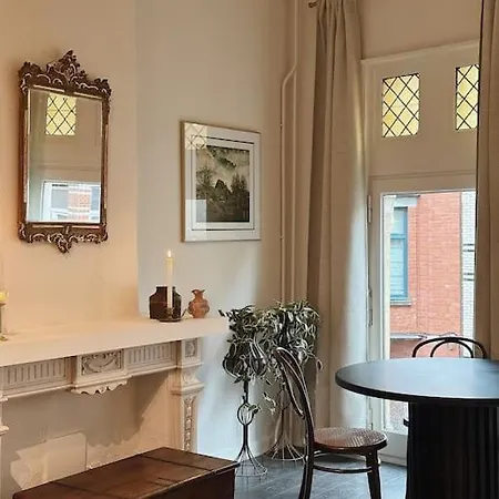 Historic Serenity Apartment *